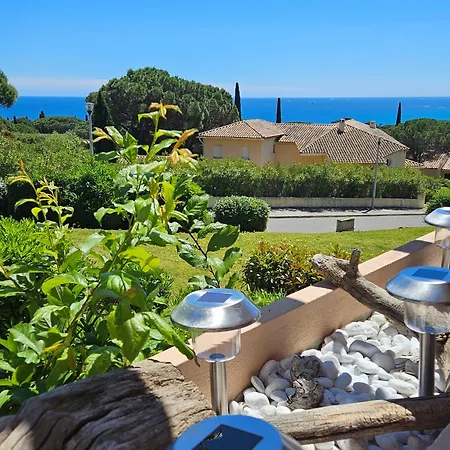 Studio Bord De Mer Terrasse Vue Mer Piscine Apartment Sainte-Maxime